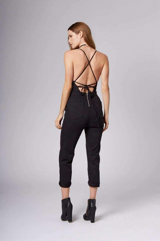 Rompers vs. Jumpsuits: What's The Difference?